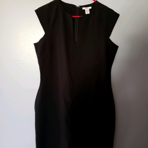 Dress - Picture 1 of 1